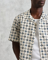 wax london men's Didcot - Ecru And Multicolour Geometric Tile Seersucker Short-Sleeve Shirt